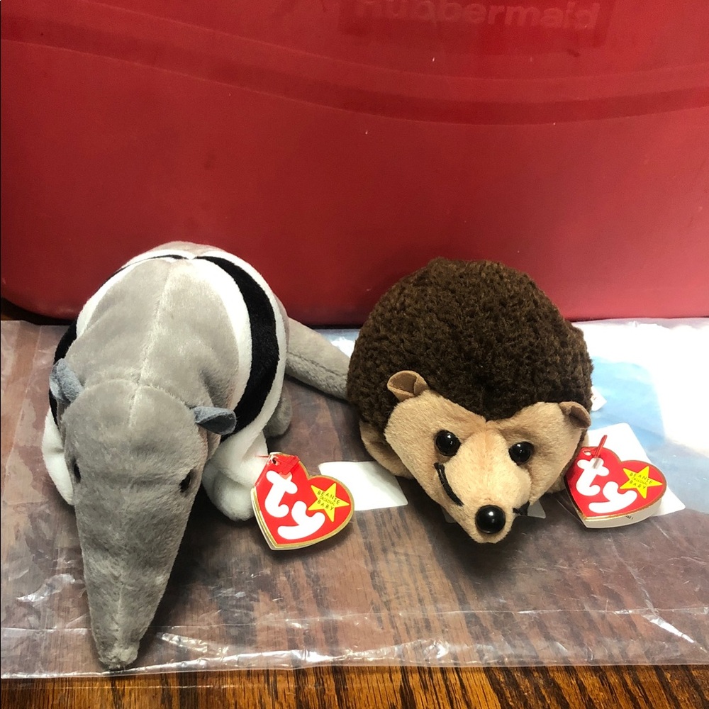 Ty Plush Gray Anteater and Brown Hedgehog Set